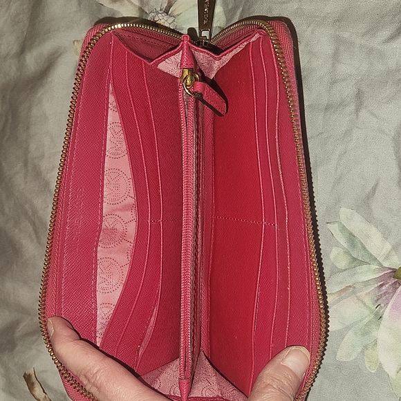 Pink Michael Kors Wallet - Picture 4 of 13